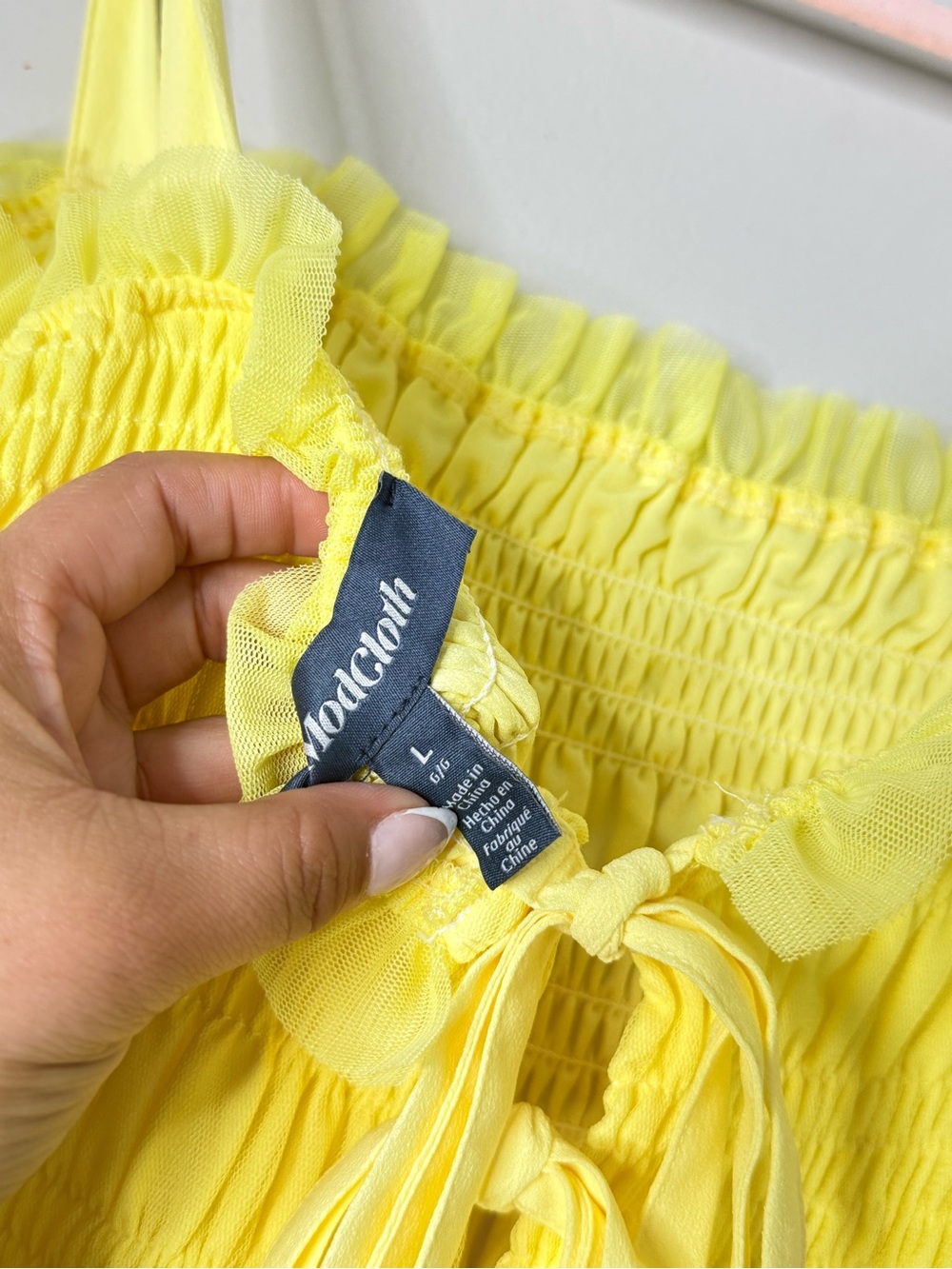 Modcloth Bright yellow smocked sundress with adjustable shoulder ties NWT L - Picture 5 of 7